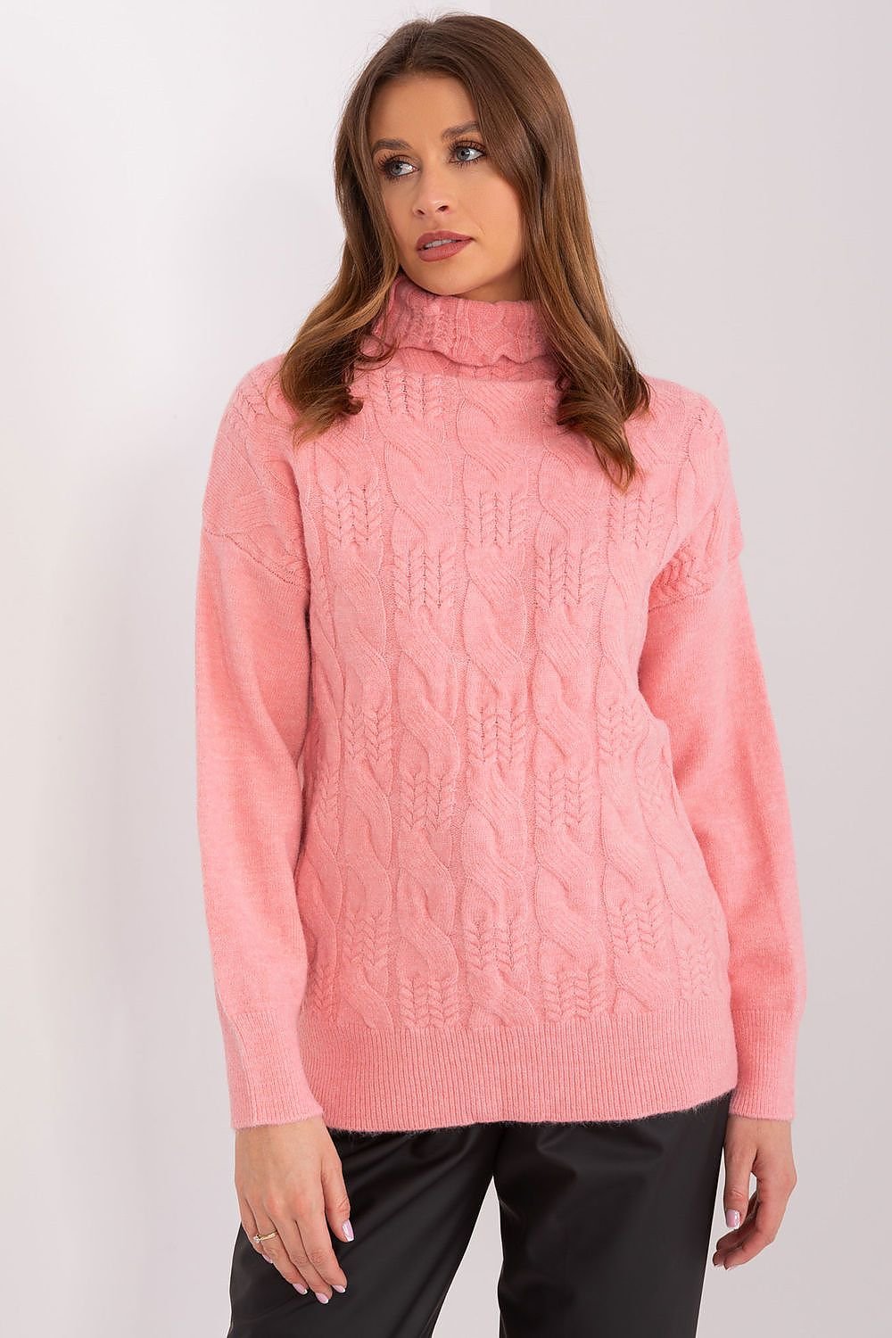 Klassiker: Rollkragenpullover mit langer Passform