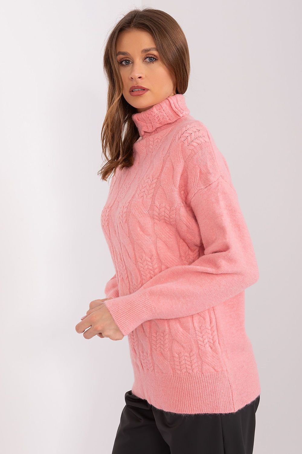 Klassiker: Rollkragenpullover mit langer Passform