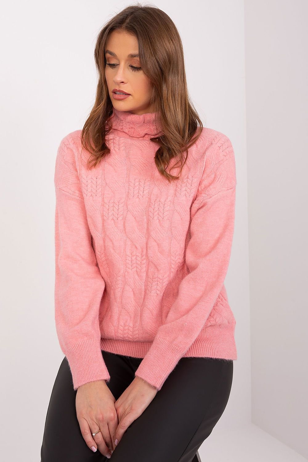 Klassiker: Rollkragenpullover mit langer Passform