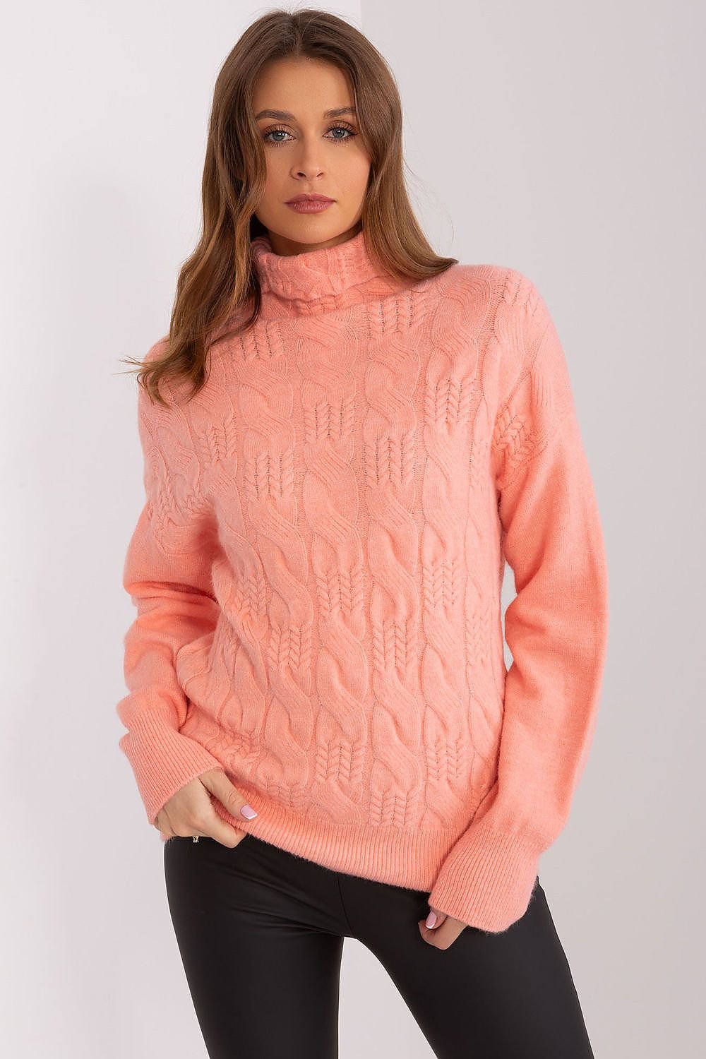 Klassiker: Rollkragenpullover mit langer Passform