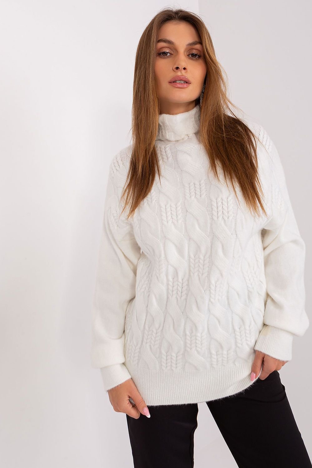 Klassiker: Rollkragenpullover mit langer Passform