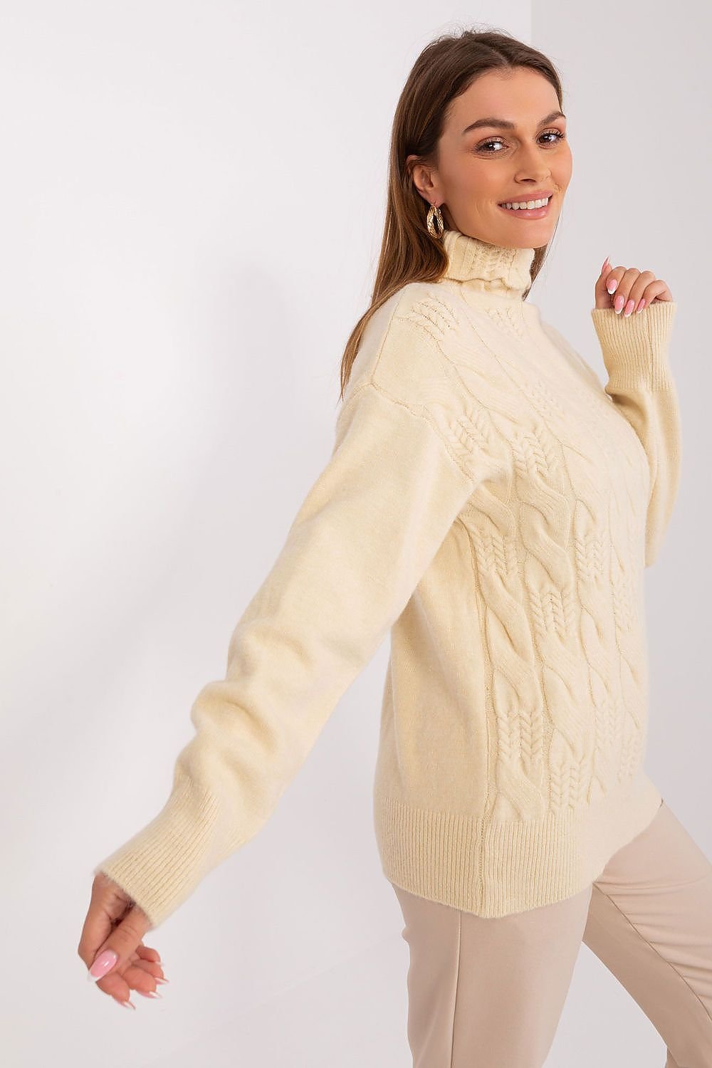 Klassiker: Rollkragenpullover mit langer Passform