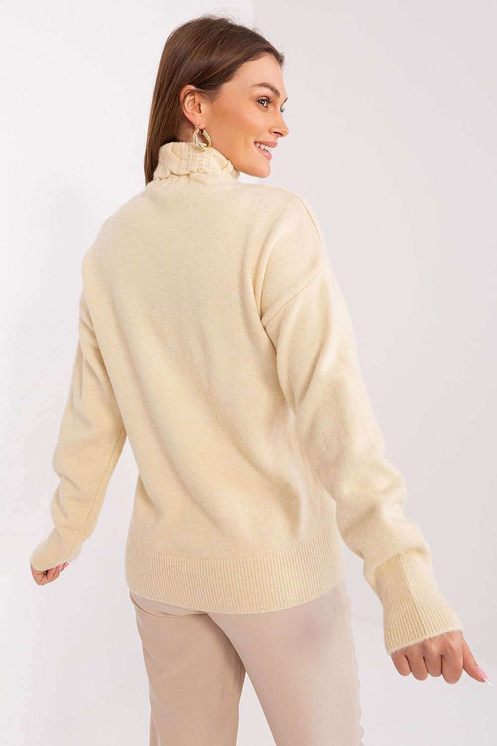 Klassiker: Rollkragenpullover mit langer Passform