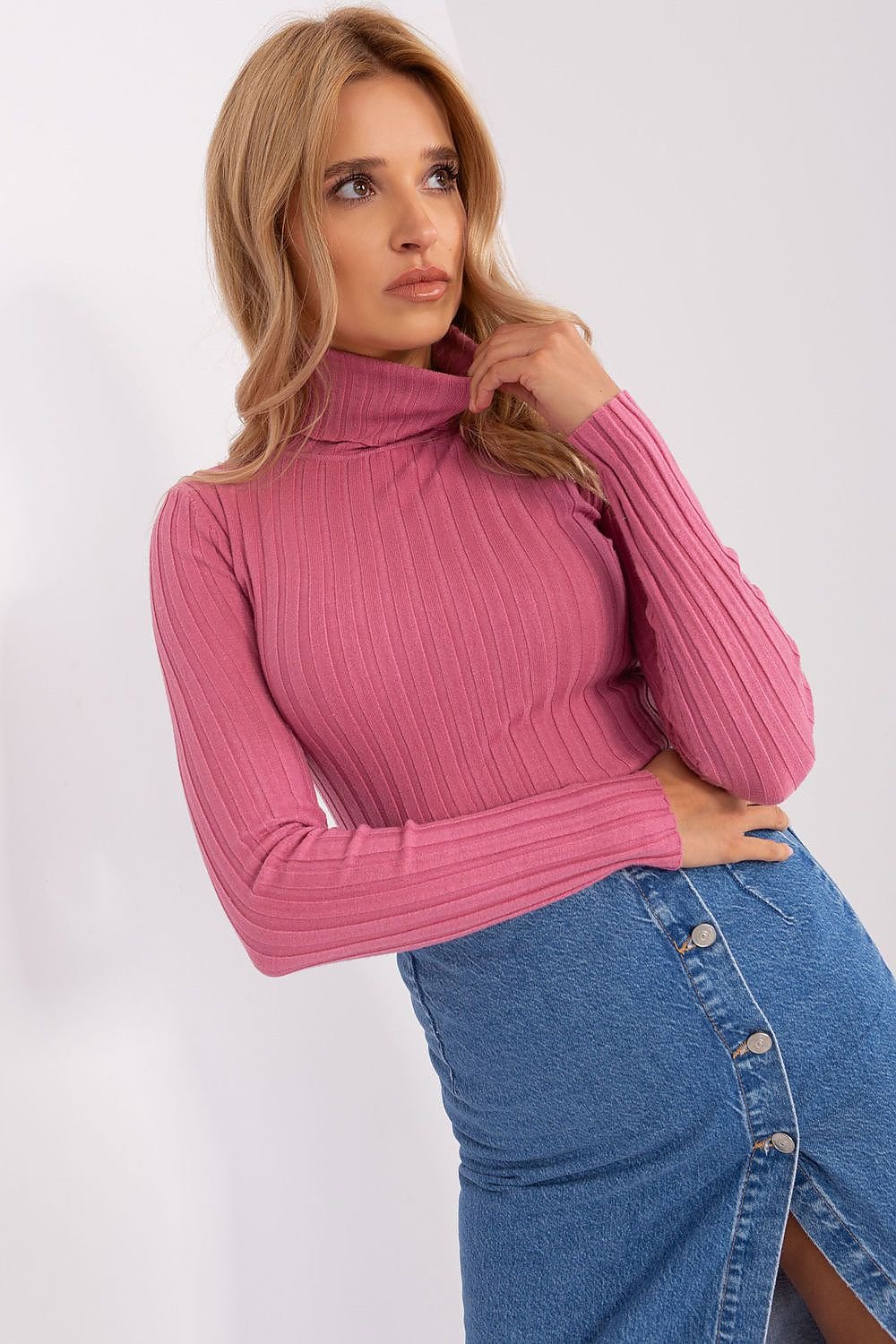 Klassischer Rollkragenpullover aus Weicher Viskose