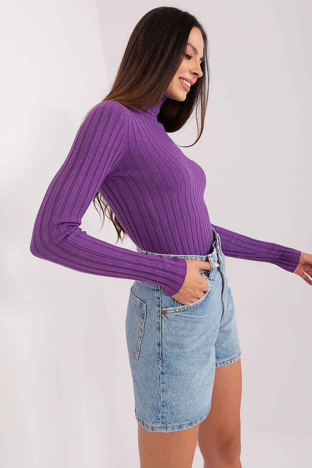 Klassischer Rollkragenpullover aus Weicher Viskose