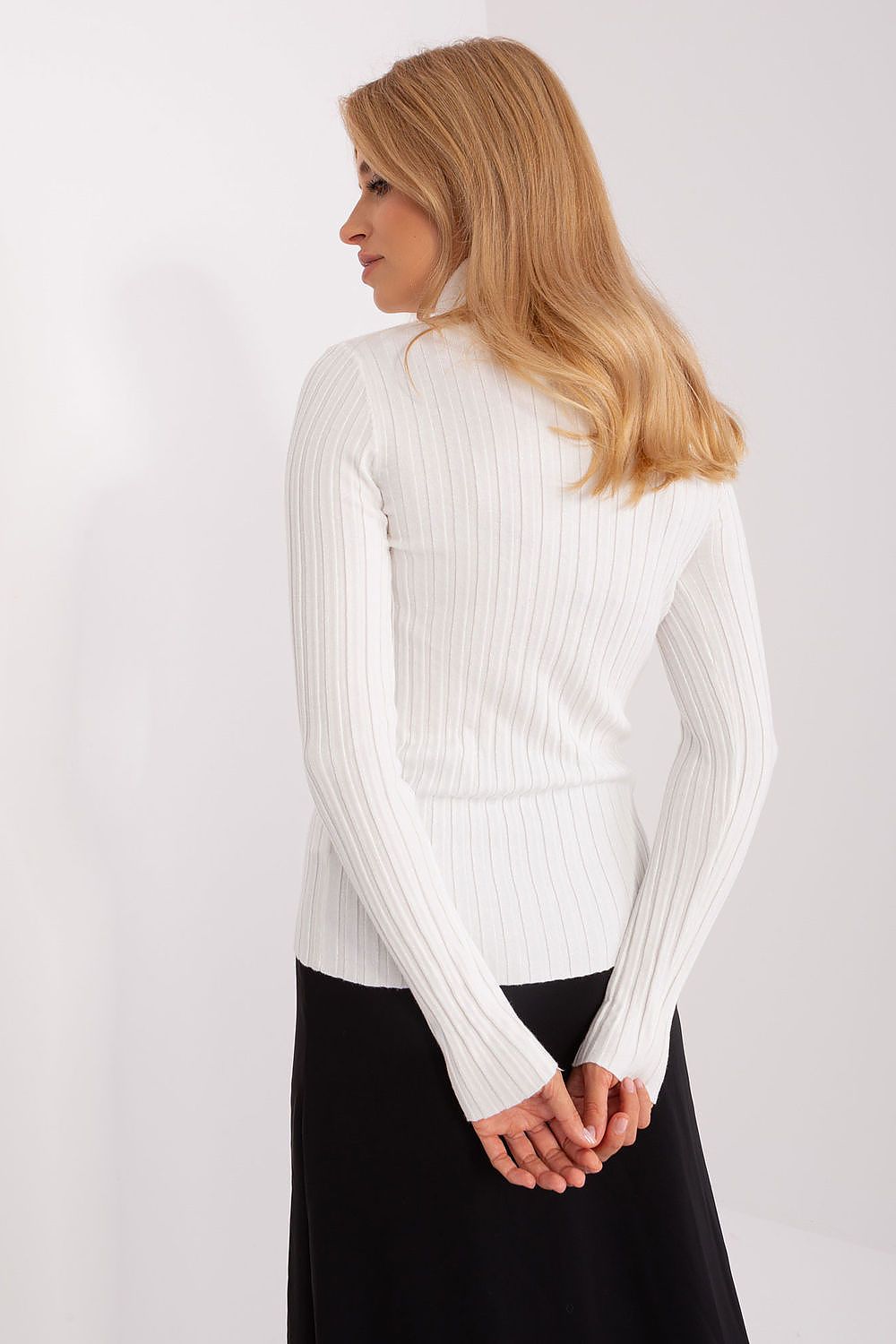 Klassischer Rollkragenpullover aus Weicher Viskose