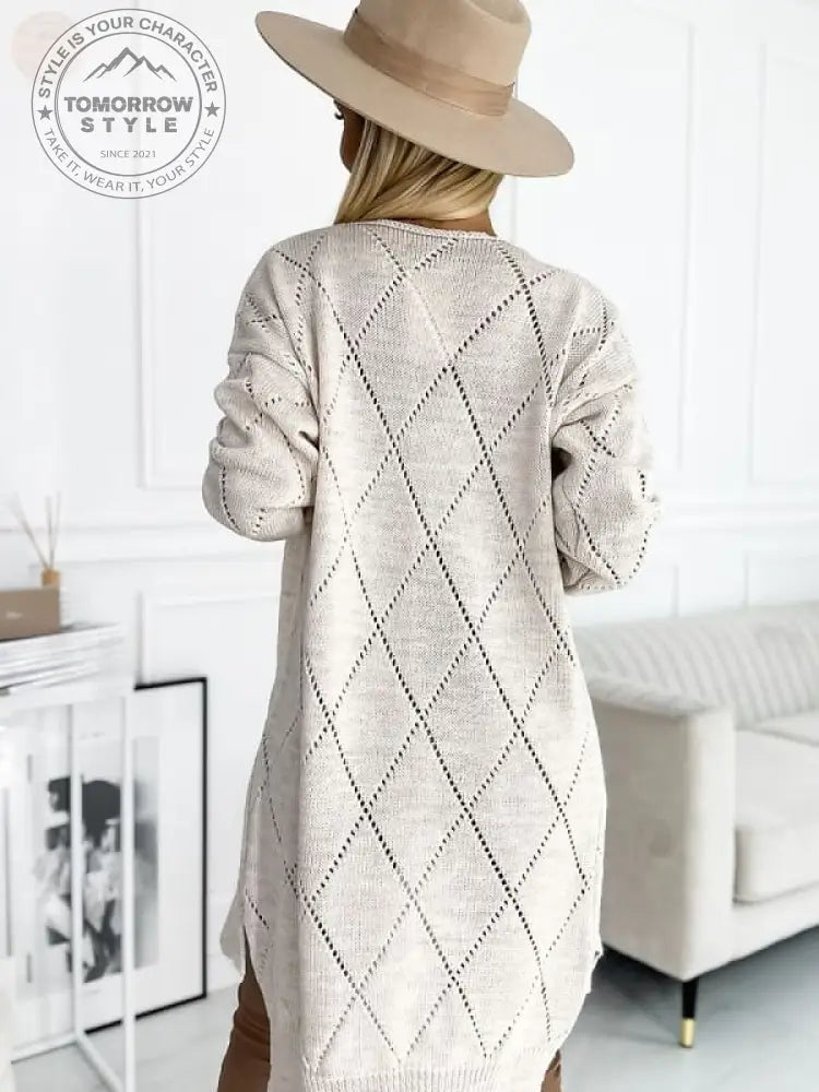 Gemütlicher beigefarbener Diamant - Cardigan für den Herbst 🔥 - Tomorrow Style