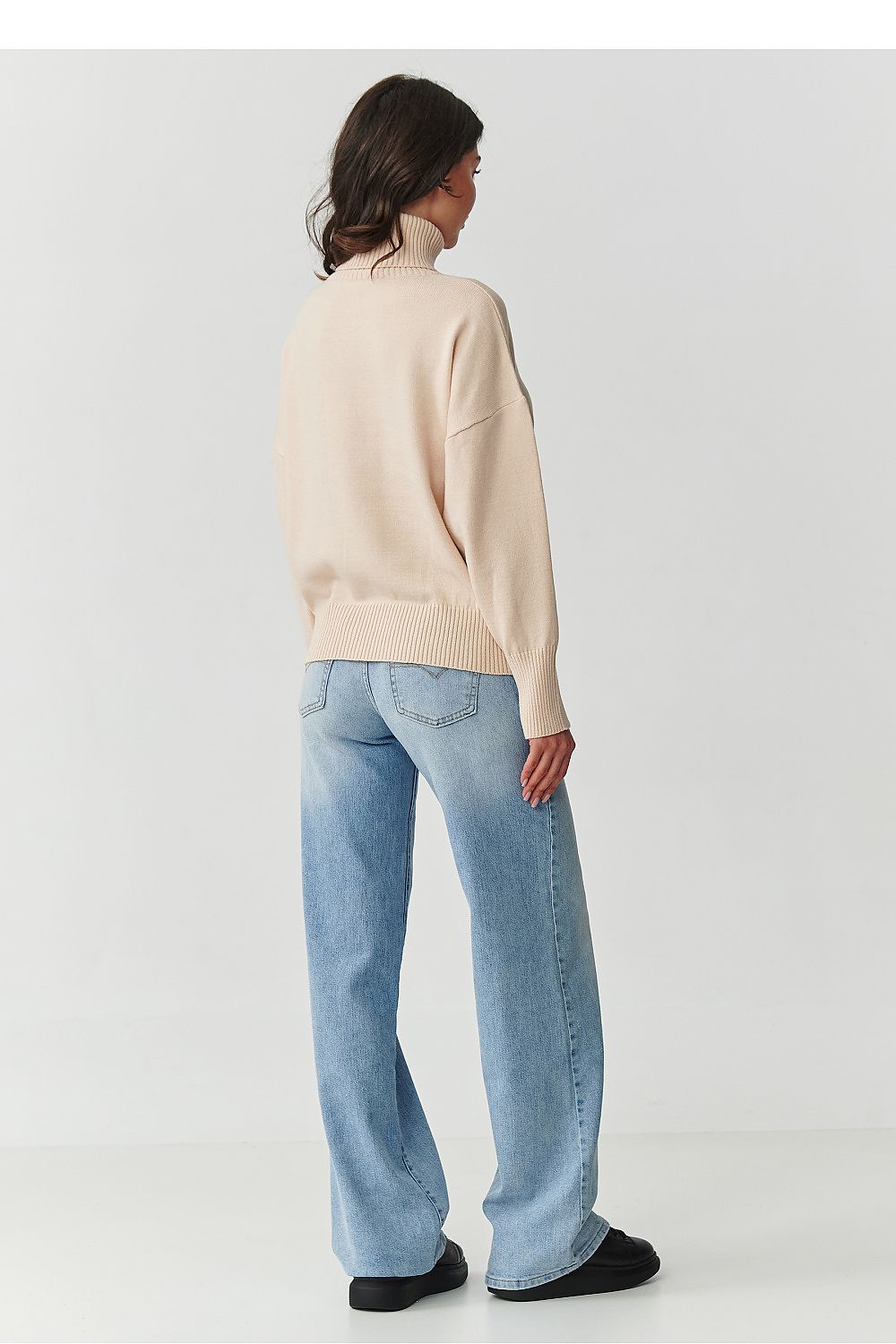 Rollkragenpullover model 217393 Makadamia