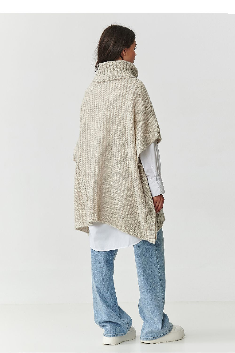 Rollkragenpullover model 217656 Makadamia