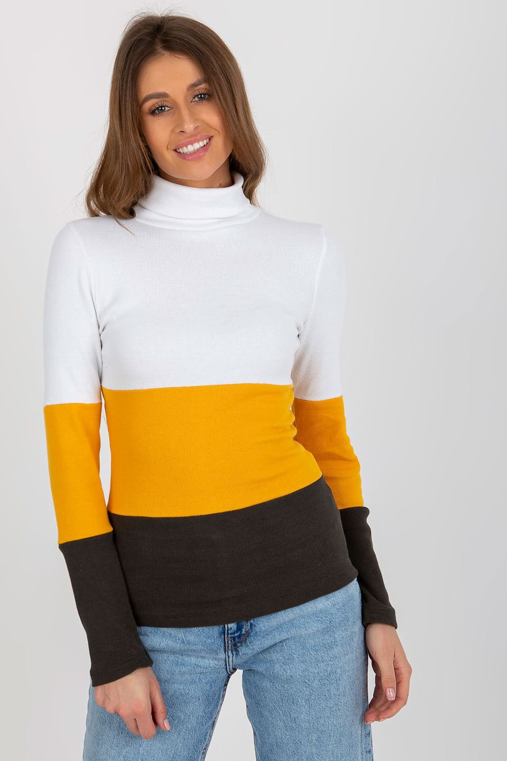 Klassischer Ripp-Pullover: Damenmode in drei Farben