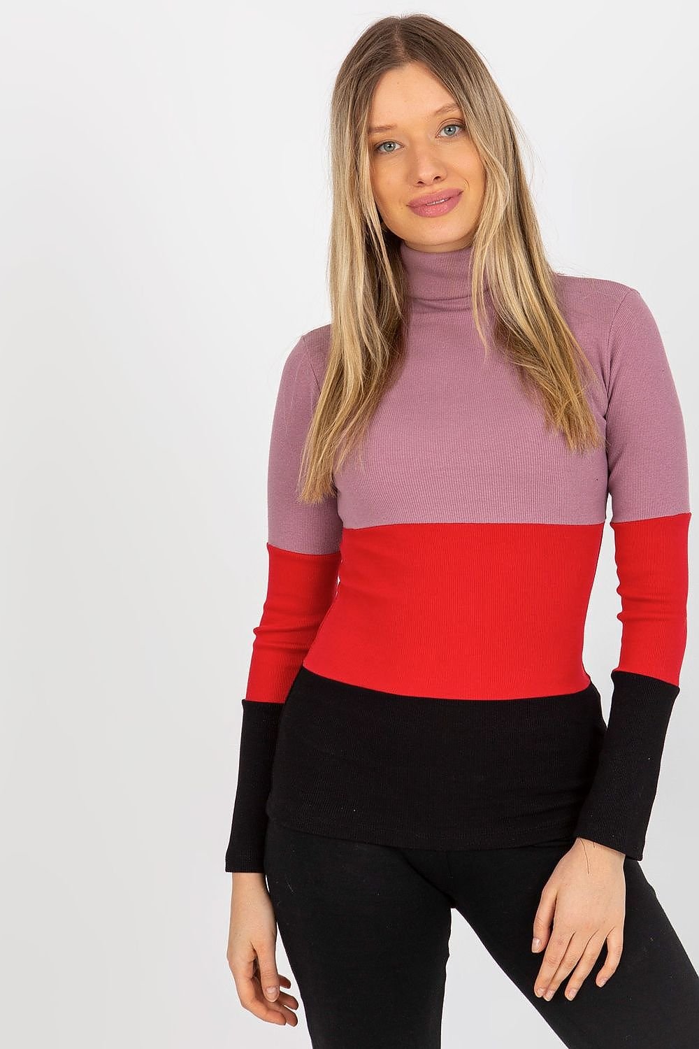Klassischer Ripp-Pullover: Damenmode in drei Farben