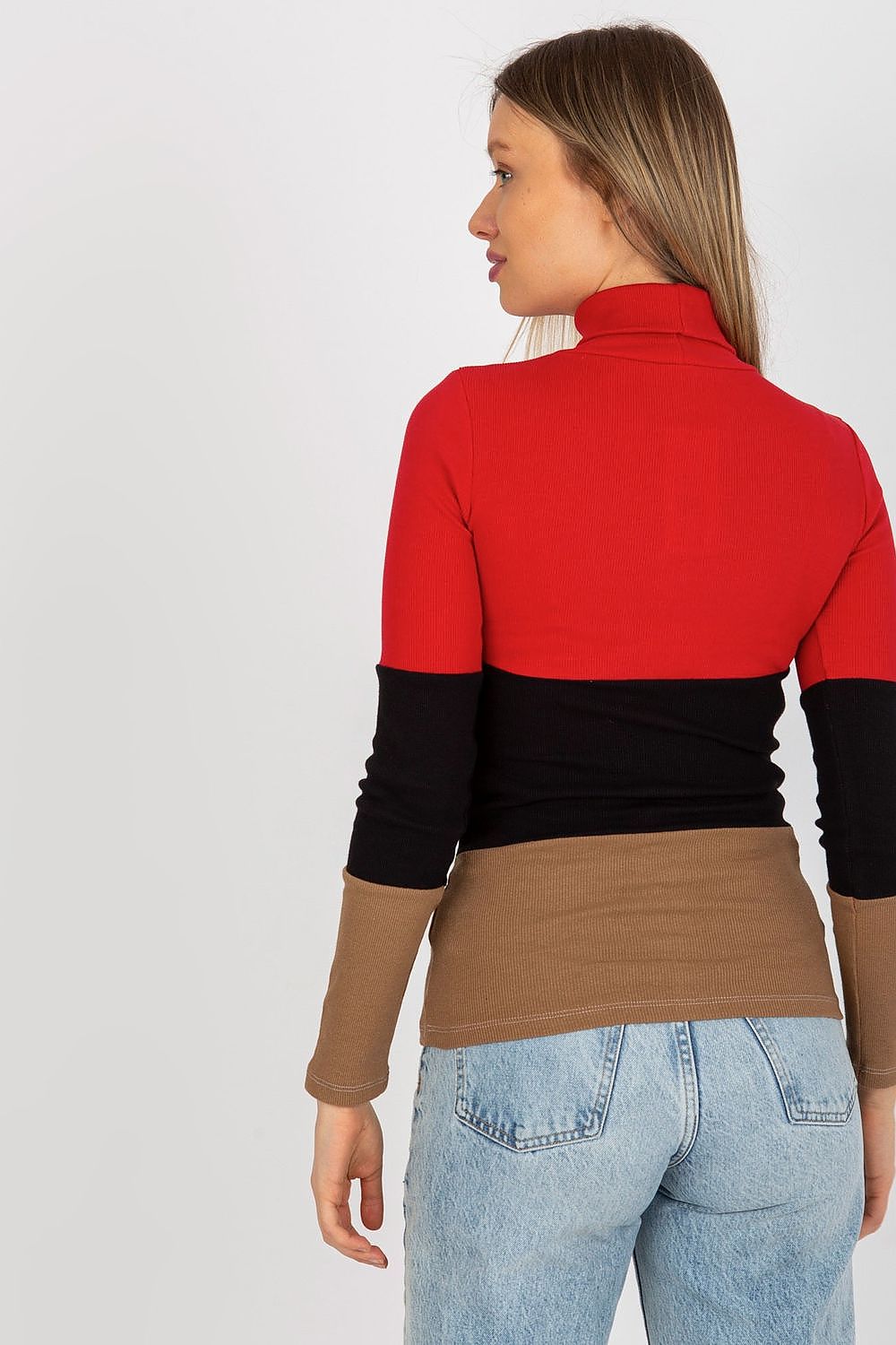 Klassischer Ripp-Pullover: Damenmode in drei Farben