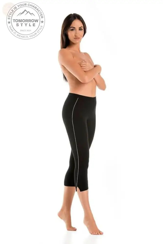 Ultra - schlankmachende schwarze Capri - Leggings – Der Taillenbereich - Tomorrow Style