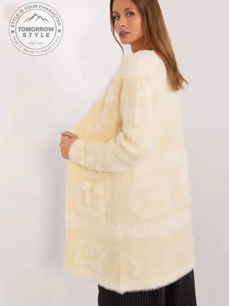 Beige Strickjacke: Der ultimative Komfort und Stil! - Tomorrow Style