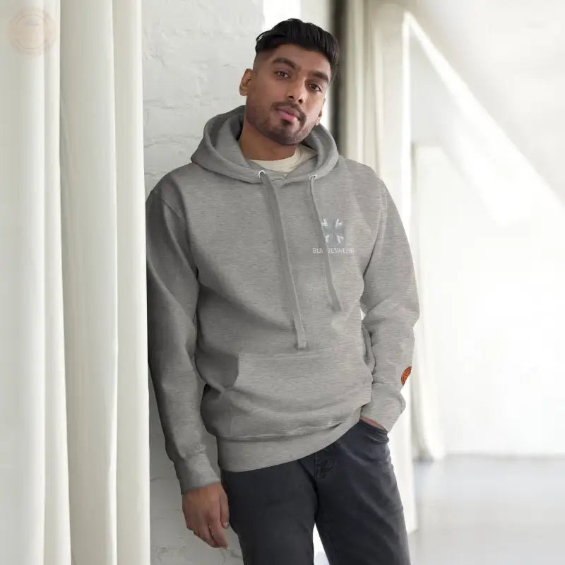 Bundeswehr Premium Hoodie: Ultimativer Streetwear - Chic! - Tomorrow Style