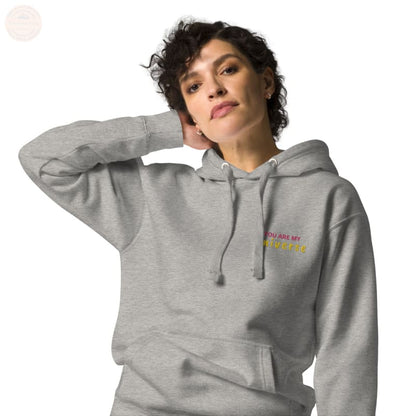 Cozy Chic: Bestickter Damen Hoodie - Tomorrow Style