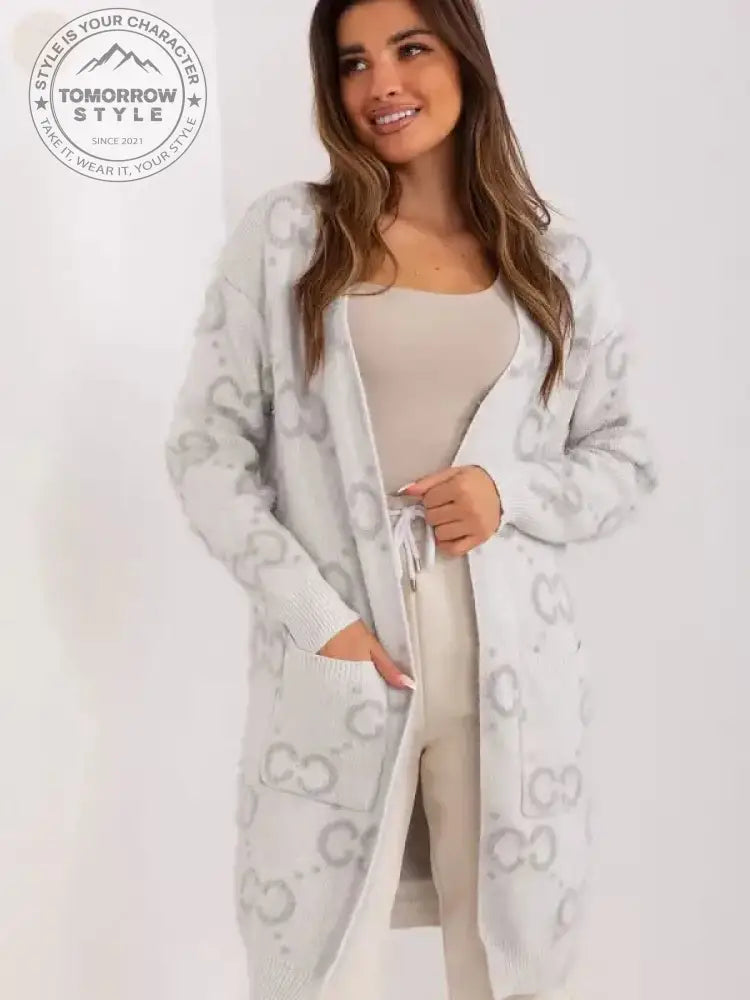 Cozy Chic: Die ultimative Langarm - Strickjacke - Tomorrow Style