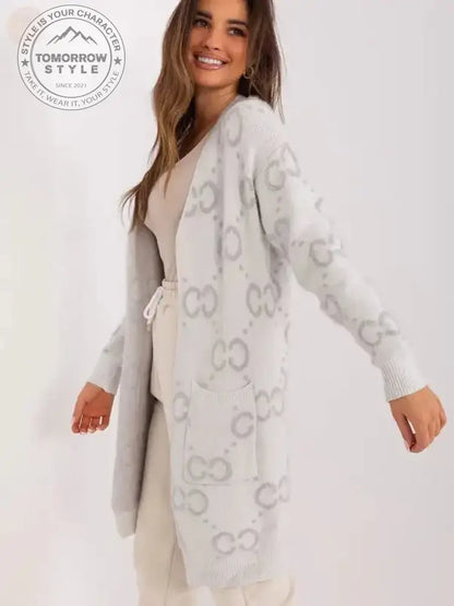 Cozy Chic: Die ultimative Langarm - Strickjacke - Tomorrow Style