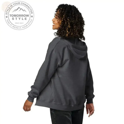 Farblich abgestimmter Kapuzenpullover mit Reißverschluss: Innen und außen gemütlich - Tomorrow Style