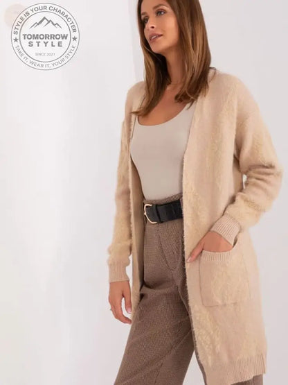 Gemütliche Strickjacke in Beige: Ihr perfektes Fashion - Basic - Tomorrow Style