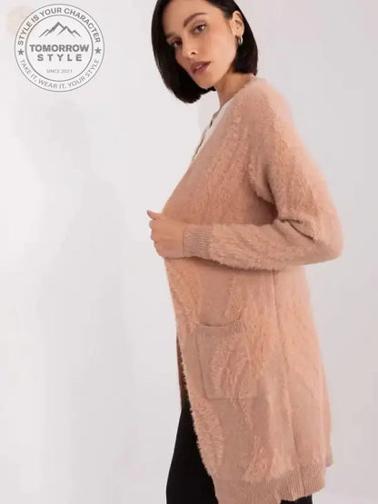 Gemütlicher Chic: Der ultimative orangefarbene Cardigan - Tomorrow Style