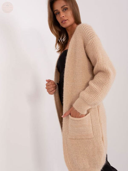 Gemütlicher, schicker Strick - Cardigan in Beige – perfekt für den Alltag! - Tomorrow Style