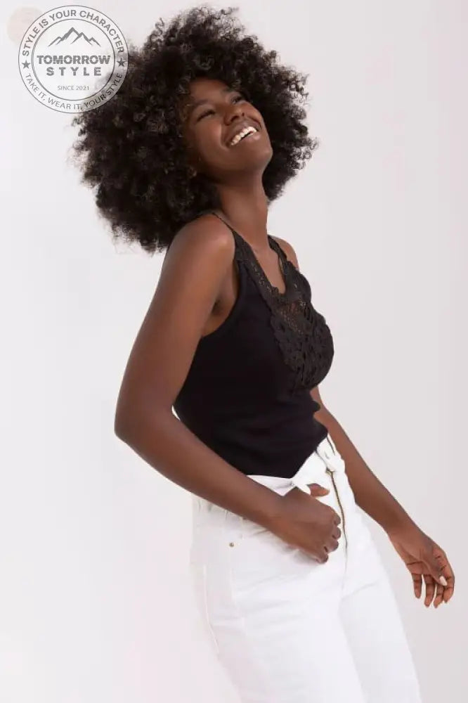 Geripptes, trägerloses T-Shirt mit Spitzenbesatz - Oh Bella! - Tomorrow Style