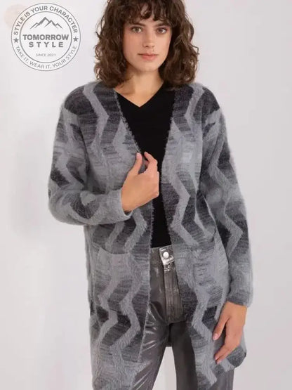 Grauer Cardigan mit geometrischem Muster – Ihre perfekte Wahl für den Alltag! - Tomorrow Style
