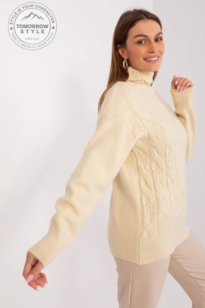 Klassiker: Rollkragenpullover mit langer Passform - Tomorrow Style