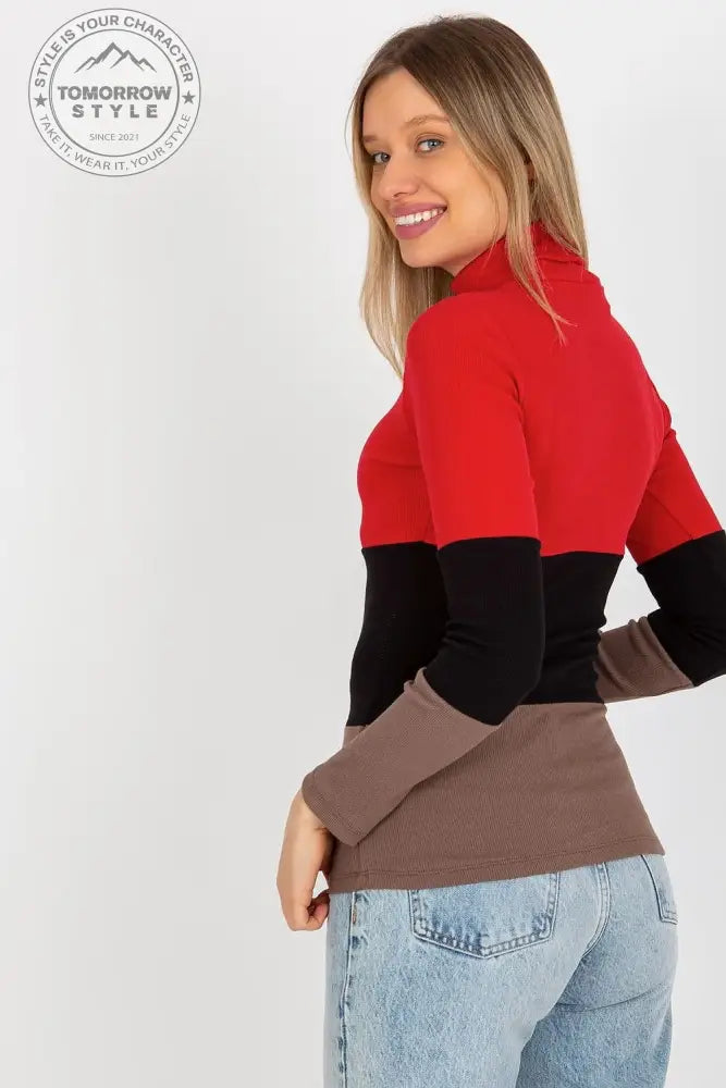 Klassischer Ripp-Pullover: Damenmode in drei Farben - Tomorrow Style