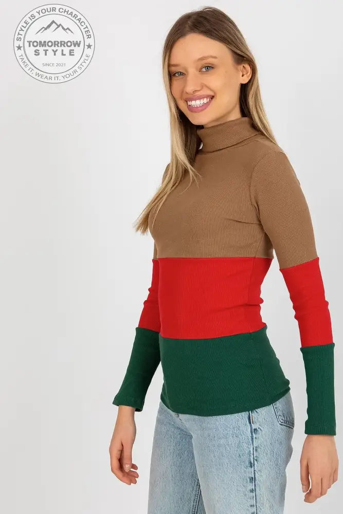 Klassischer Ripp-Pullover: Damenmode in drei Farben - Tomorrow Style