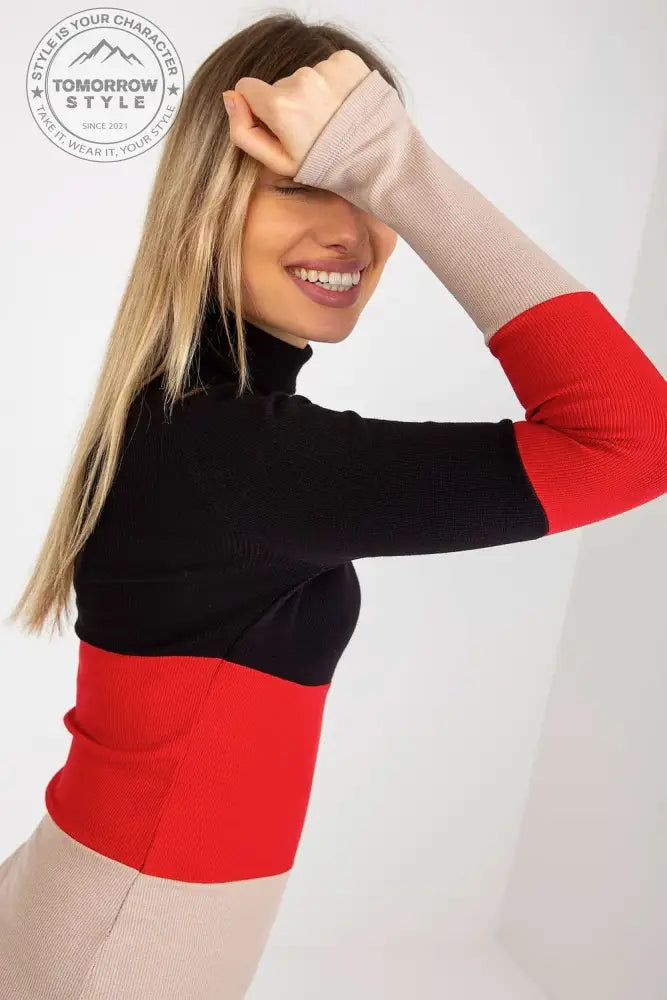 Klassischer Ripp-Pullover: Damenmode in drei Farben - Tomorrow Style