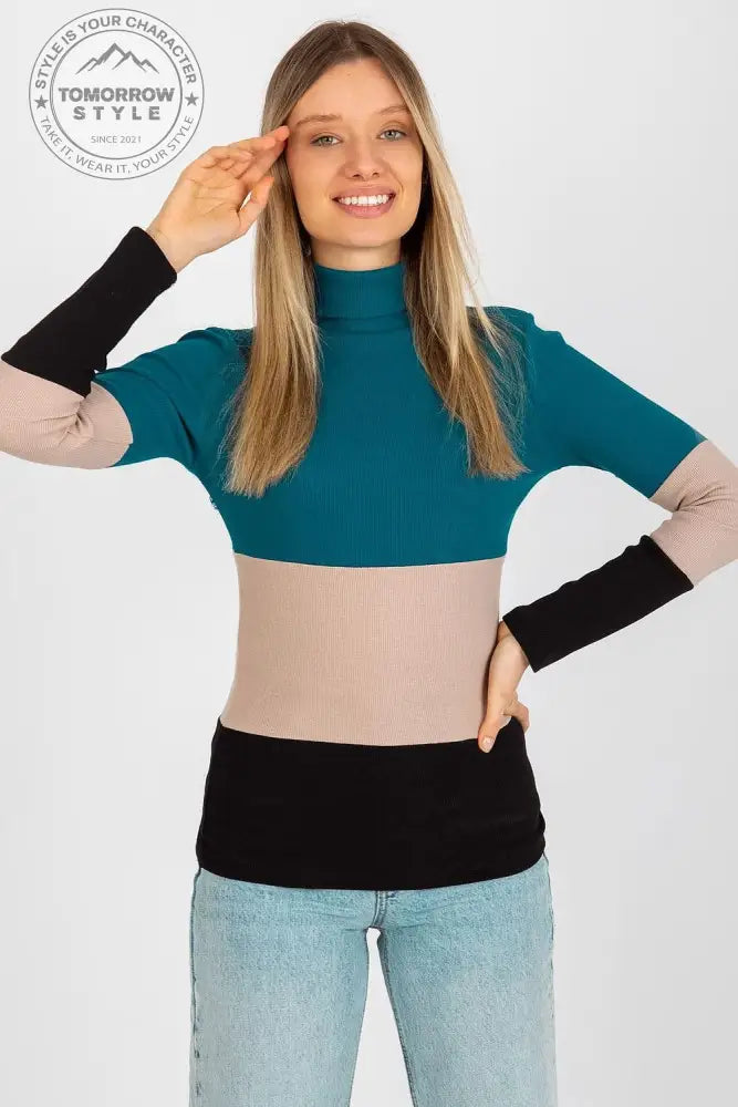 Klassischer Ripp-Pullover: Damenmode in drei Farben - Tomorrow Style