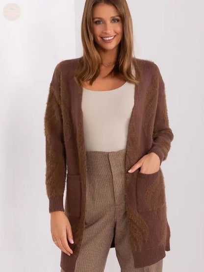 Kuscheliger brauner Cardigan: Das perfekte Kleidungsstück! - Tomorrow Style