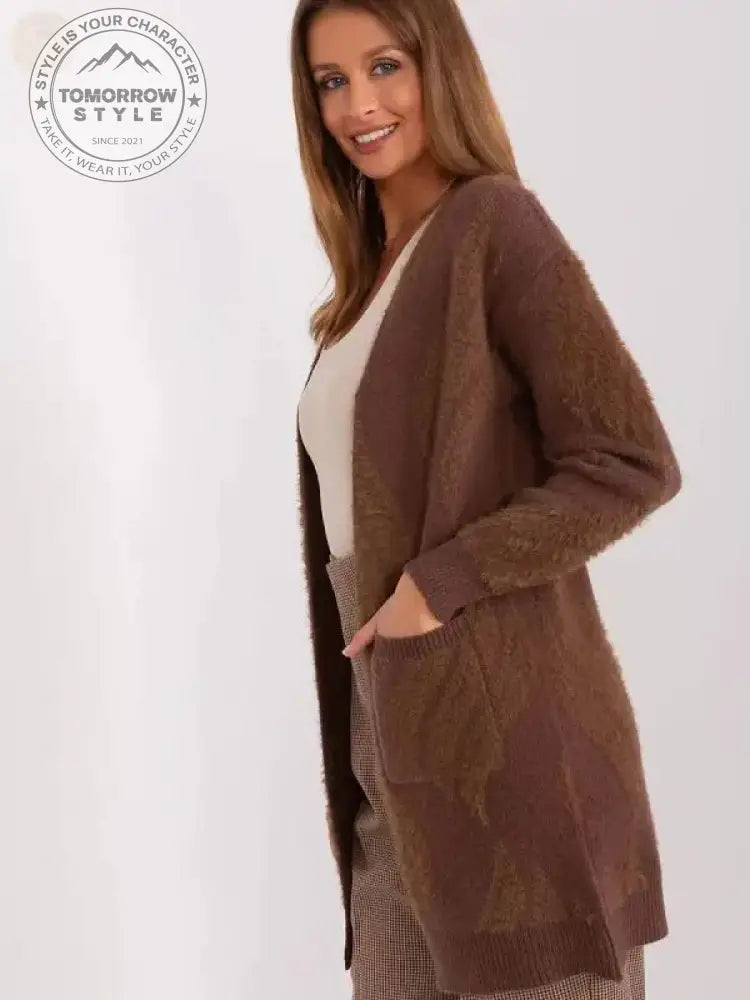 Kuscheliger brauner Cardigan: Das perfekte Kleidungsstück! - Tomorrow Style