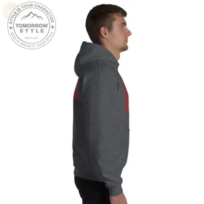 Kuscheln Sie sich stilvoll mit unserem gemütlichen Herren - Hoodie ein! - Tomorrow Style