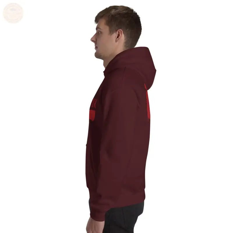 Kuscheln Sie sich stilvoll mit unserem gemütlichen Herren - Hoodie ein! - Tomorrow Style