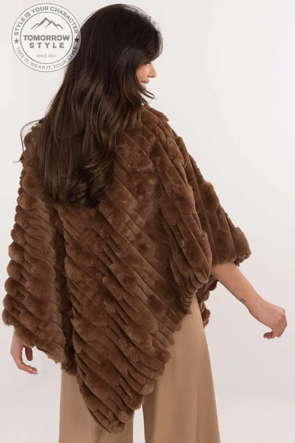 Lässiger Chic-Poncho mit vielfältiger Materialstruktur - Tomorrow Style