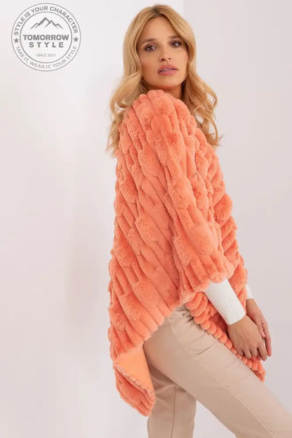 Lässiger Chic-Poncho mit vielfältiger Materialstruktur - Tomorrow Style