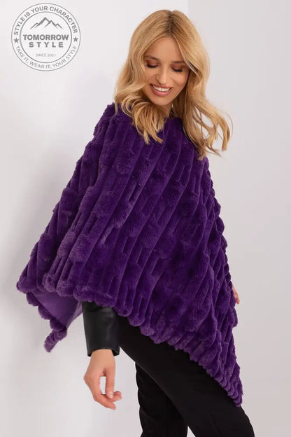Lässiger Chic-Poncho mit vielfältiger Materialstruktur - Tomorrow Style