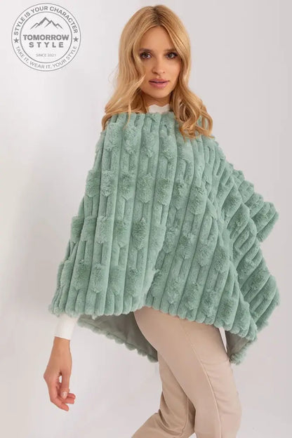 Lässiger Chic-Poncho mit vielfältiger Materialstruktur - Tomorrow Style
