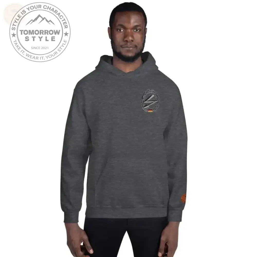 Machen Sie es sich gemütlich in unserem bestickten Premium - Hoodie der Bundeswehr - Tomorrow Style