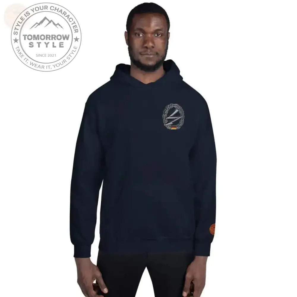Machen Sie es sich gemütlich in unserem bestickten Premium - Hoodie der Bundeswehr - Tomorrow Style