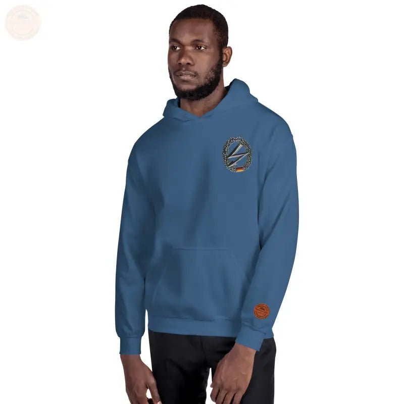 Machen Sie es sich gemütlich in unserem bestickten Premium - Hoodie der Bundeswehr - Tomorrow Style