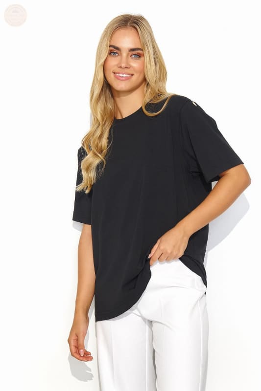 Machen Sie sich bereit, in unserem Damen - T-Shirt - Modell zu rocken - Tomorrow Style