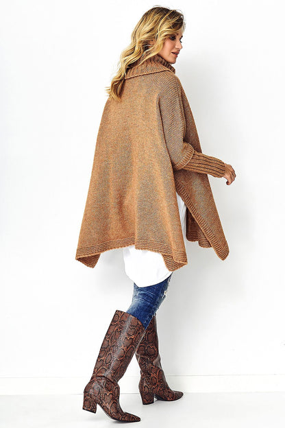 Poncho Model 139871 Makadamia - Tomorrow Style