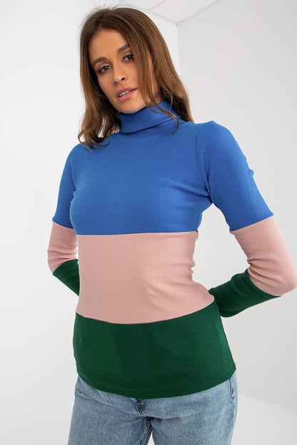 Klassischer Ripp-Pullover: Damenmode in drei Farben