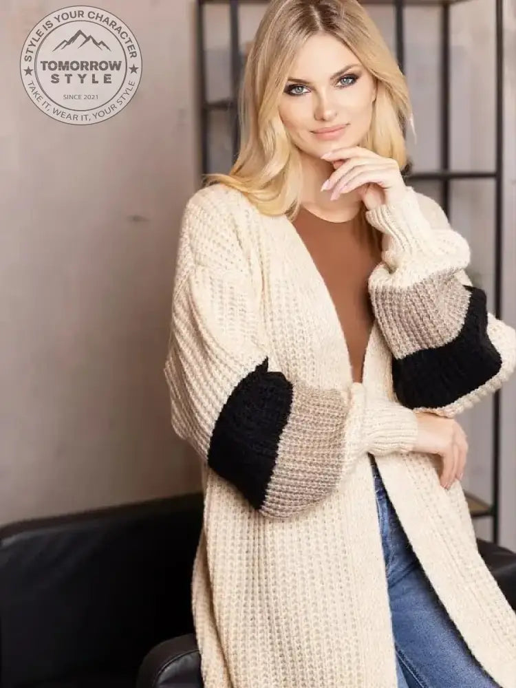 Schicker Cardigan mit gestreiften Ärmeln in Beige - Tomorrow Style