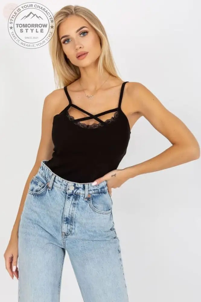 Schickes, geripptes Oberteil mit Spitzenbesatz! - Tomorrow Style