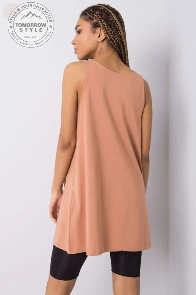 Schlankes, ärmelloses Tanktop mit dekorativem Schriftzug - Tomorrow Style